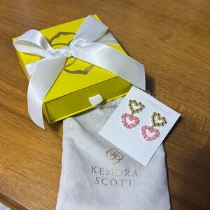 NEW Kendra Scott gold and pink heart dangle earrings